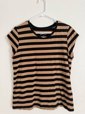 Universal Thread Black and Tan Striped Short Sleeve Tee